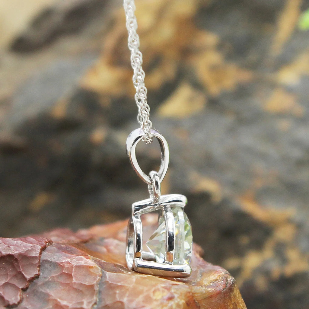 2CT Moissanite Pendant Necklace 18K White Gold Plated Silver D Color Ideal Cut Y315
