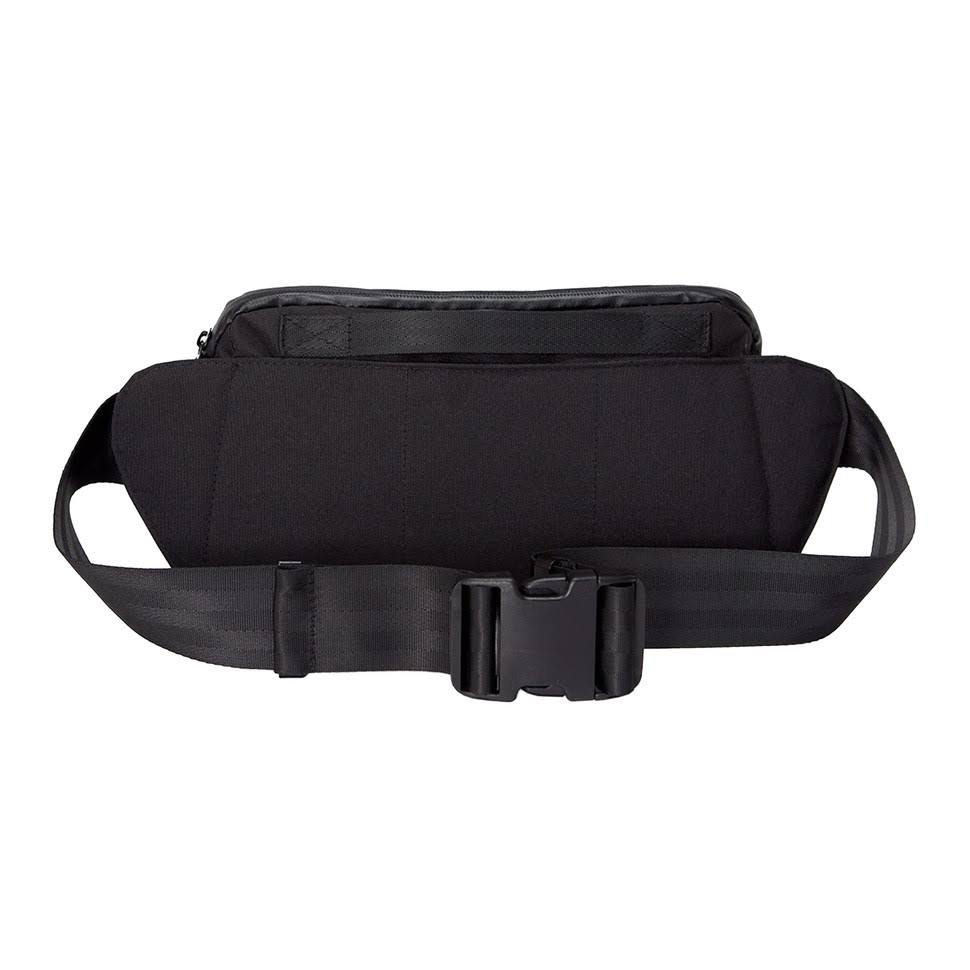 Black 2 L Hip Bag E787773