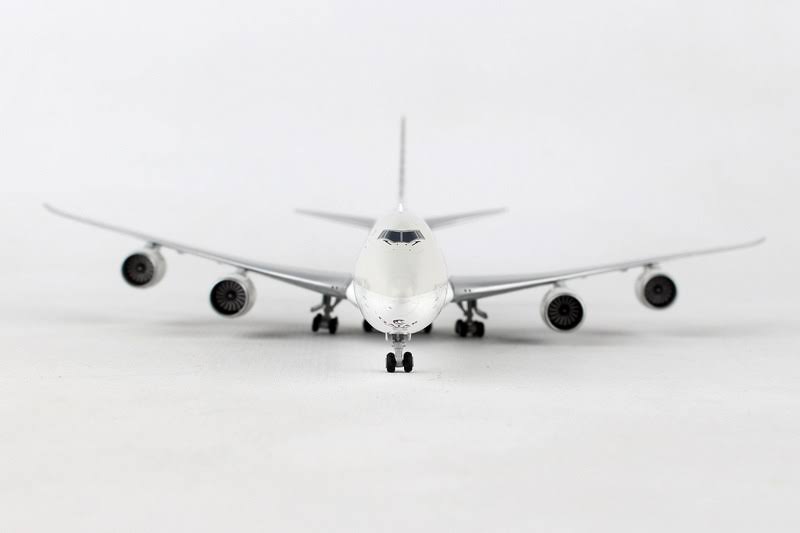 747-8F 1/400 Cargo O7562