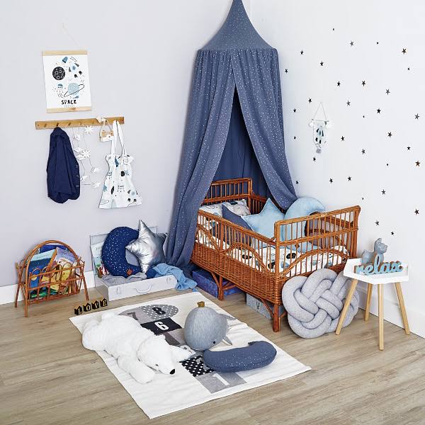 Grey Bed Canopy and Floor Mat H465