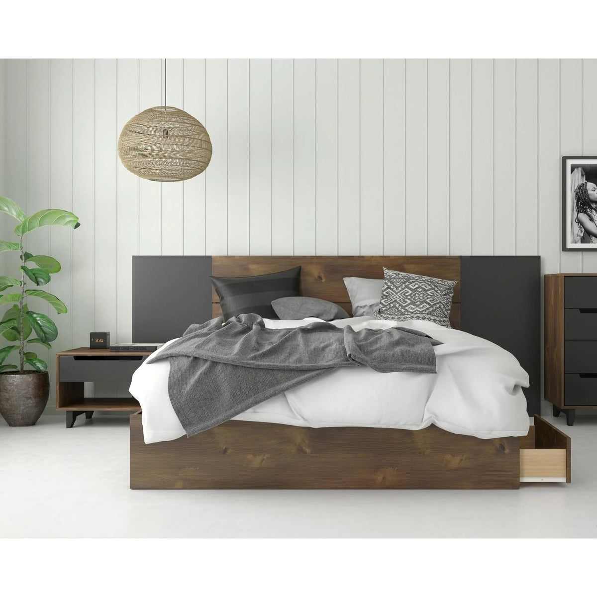 4 Piece Queen Size Bedroom Set P62432