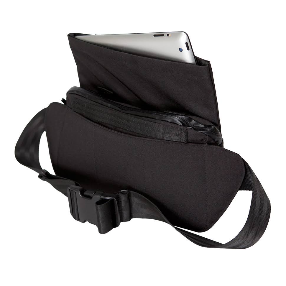Black 2 L Hip Bag E787773