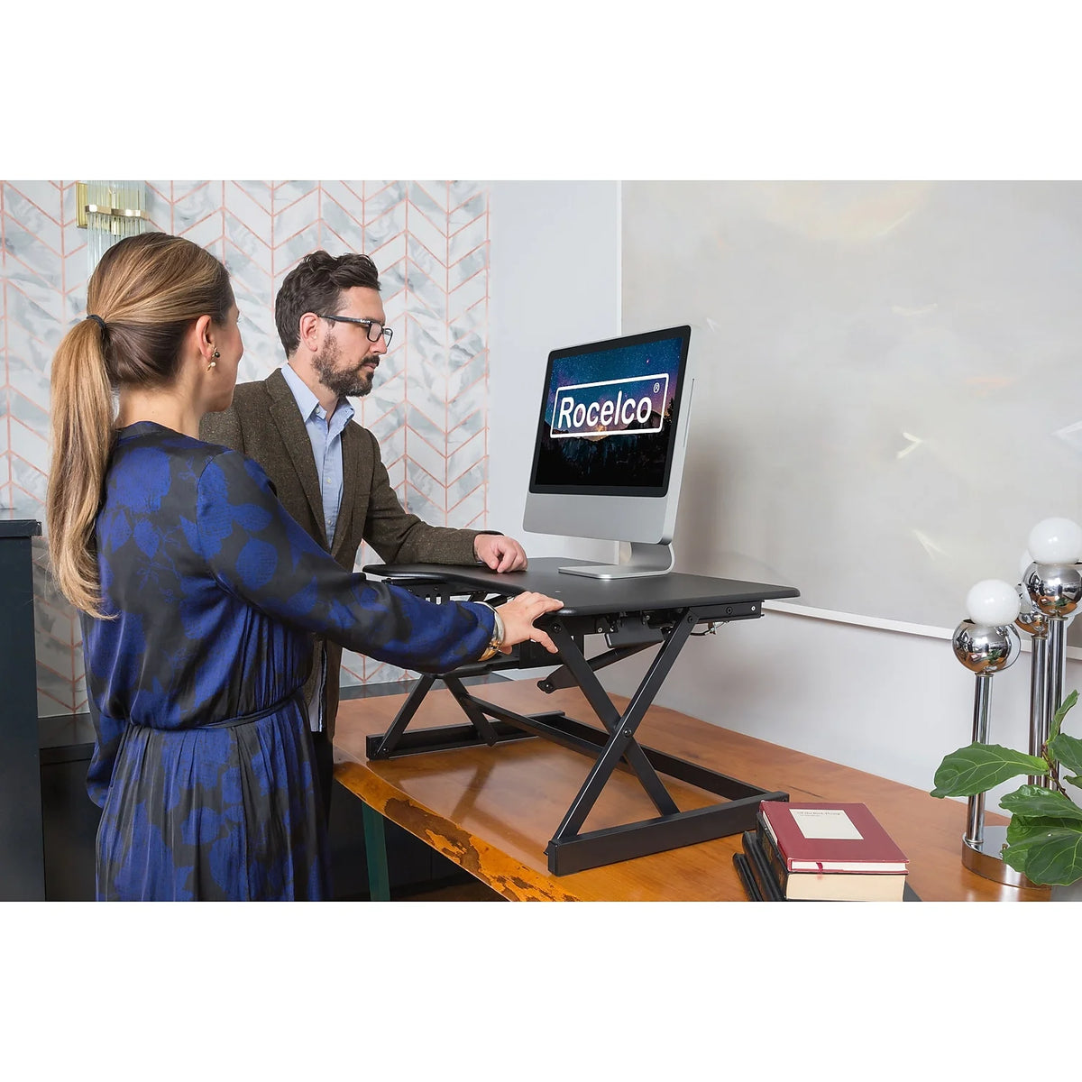 32" Height Adjustable Standing Desk Converter in Black T564