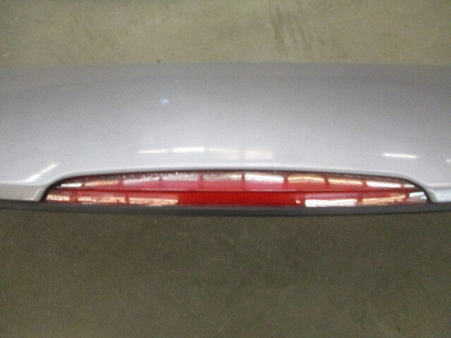Pre-Owned Jeep Cherokee Rear Spoiler Wing with Brake Light Lamp Y153865